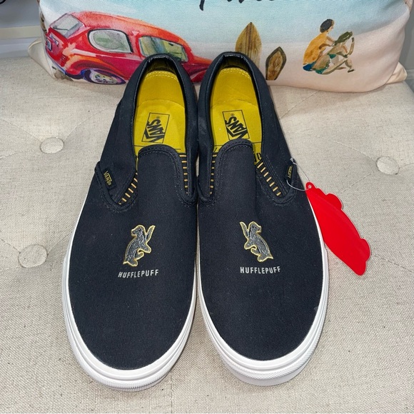 Vans NWT! Off The Wall  X Harry Potter Hufflepuff Black Slip-On Size 9.5M/11W main image 9